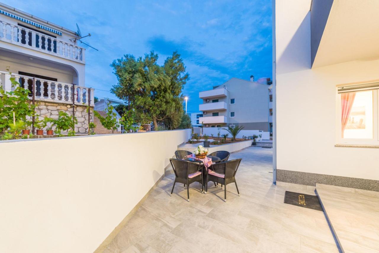 Villa Jana Luxury Apartments Novalja Exterior foto
