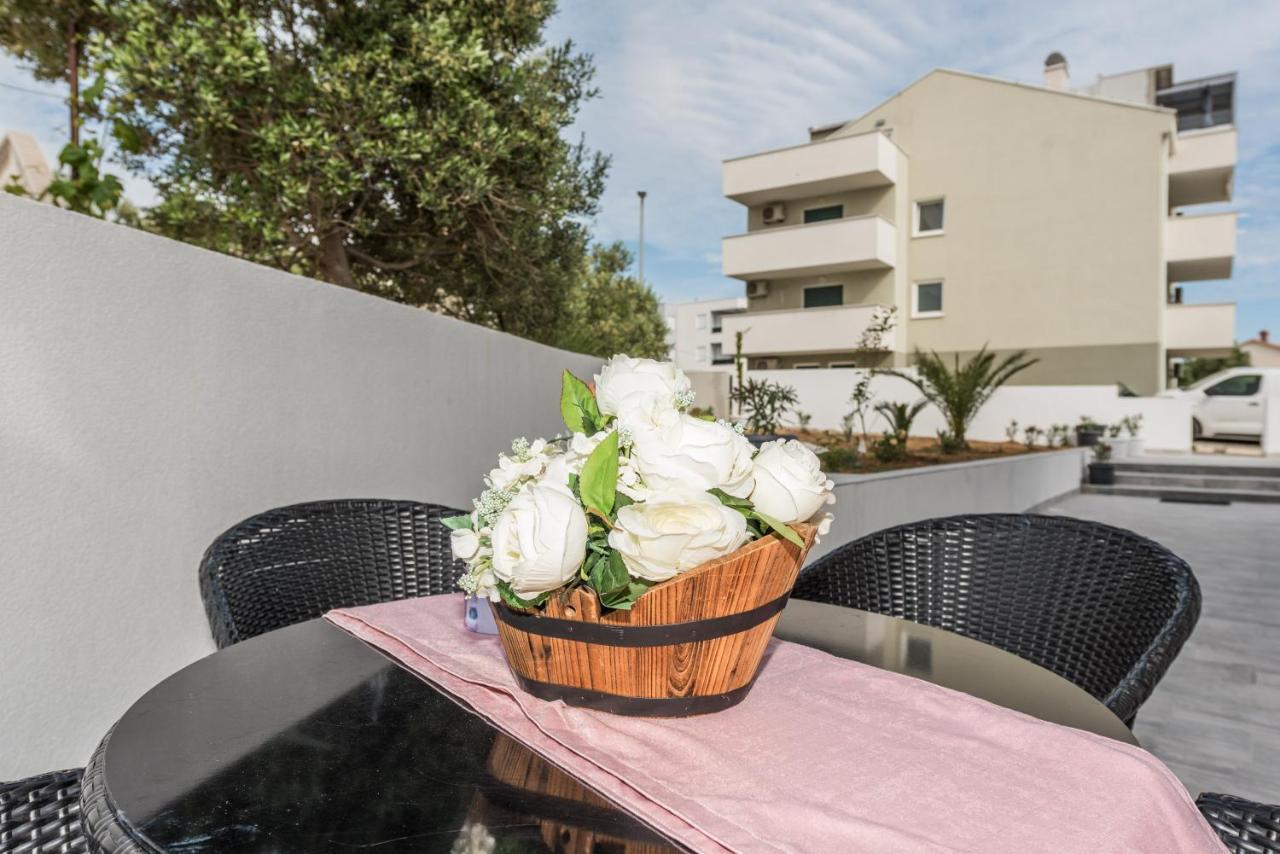 Villa Jana Luxury Apartments Novalja Exterior foto