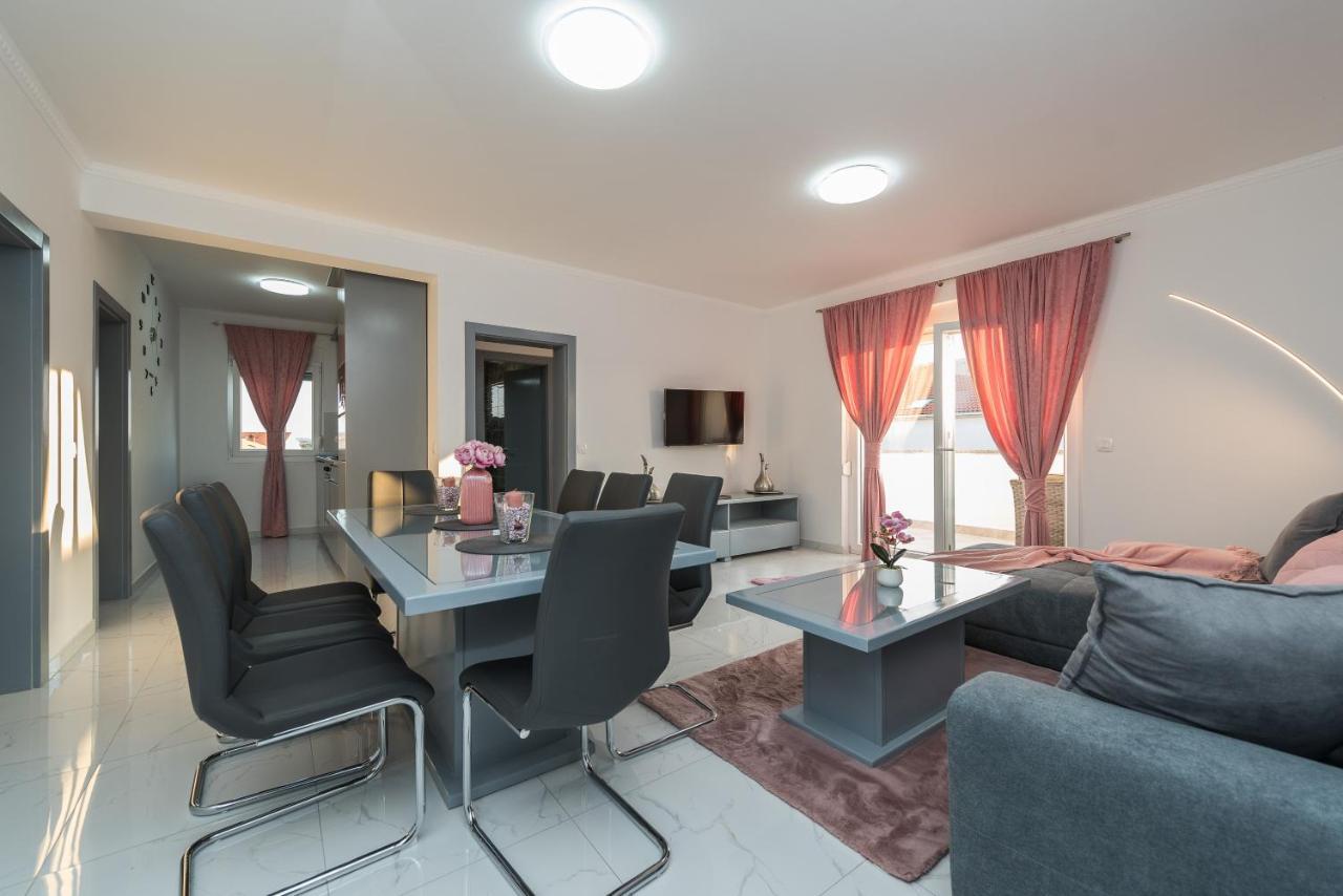 Villa Jana Luxury Apartments Novalja Exterior foto