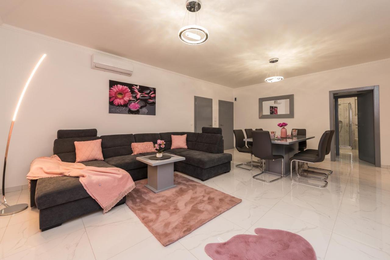 Villa Jana Luxury Apartments Novalja Exterior foto
